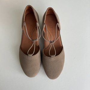 L'AmourDesPieds Beana Style Taupe Raindrop Print Women's Shoe